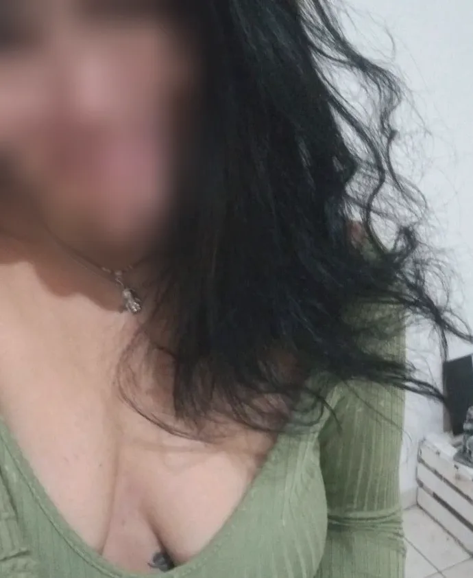 Cara, 39