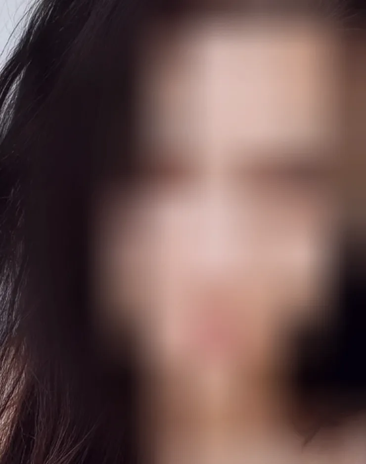 Vanessa, 28