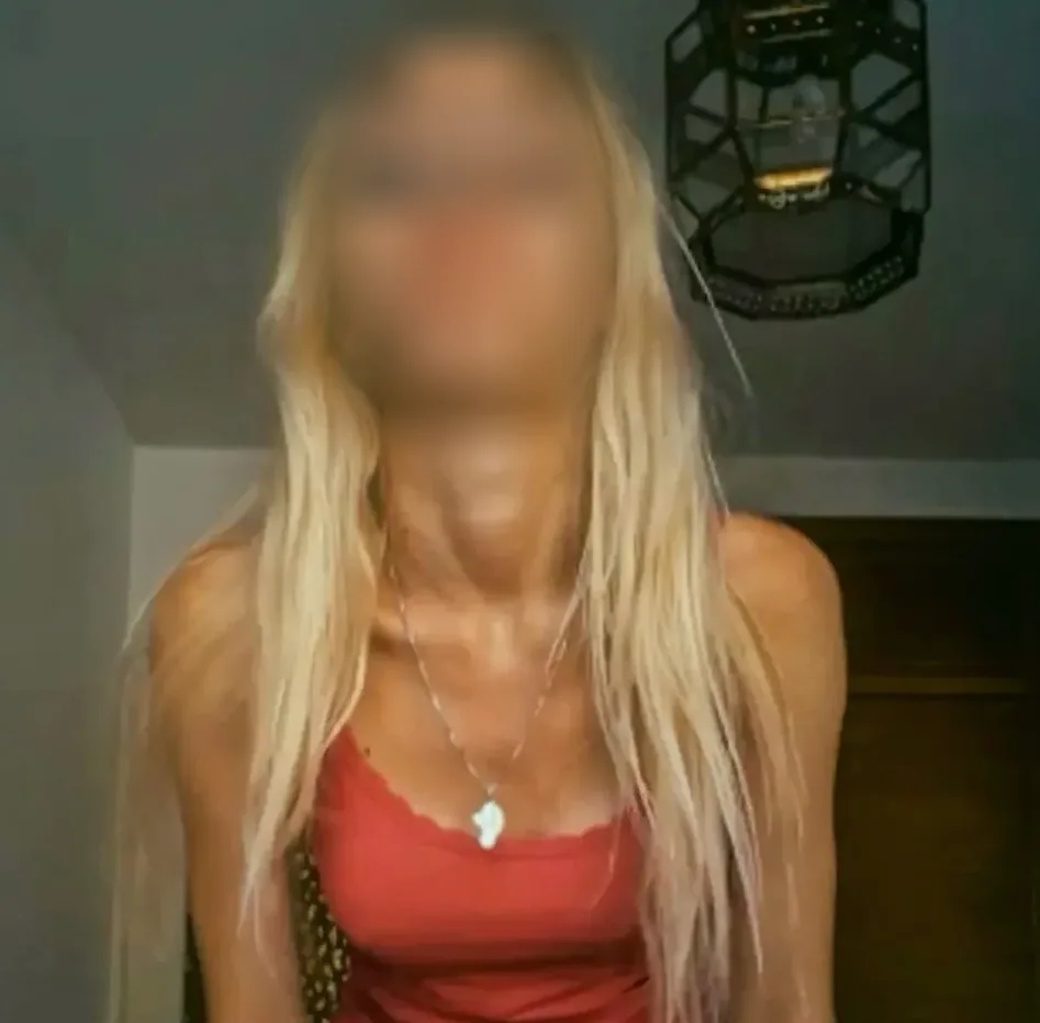 Zeynep, 35